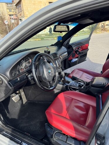 BMW 523 1999, 428,000 km - 2.5 l - Bakı