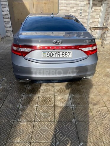 Hyundai Grandeur-2