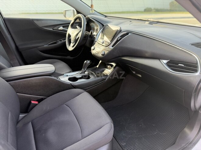 Chevrolet Malibu-18