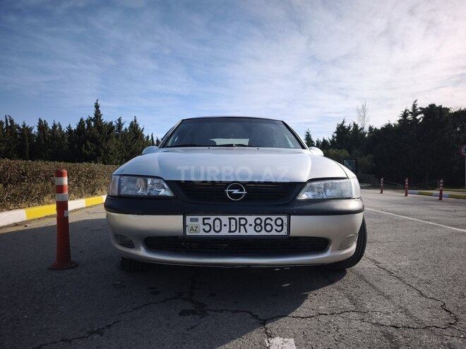 Opel Vectra 1996, 145,000 km - 1.8 l - Bakı