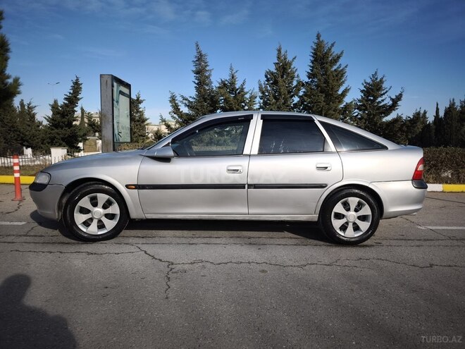 Opel Vectra 1996, 145,000 km - 1.8 l - Bakı