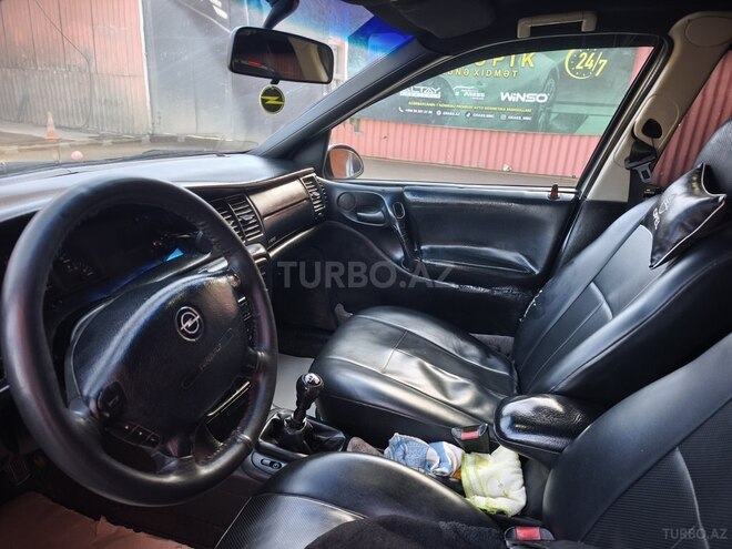Opel Vectra 1996, 145,000 km - 1.8 l - Bakı