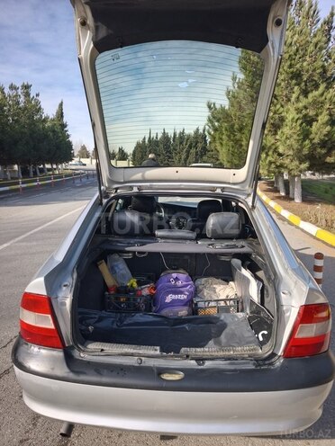 Opel Vectra 1996, 145,000 km - 1.8 l - Bakı
