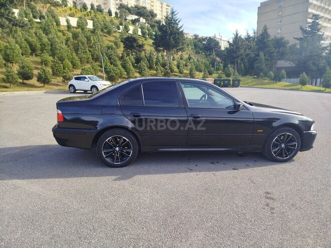 BMW 523-4