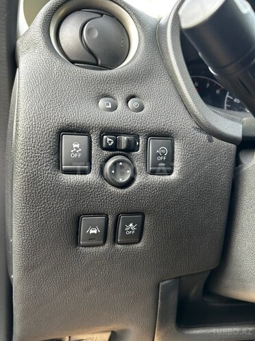 Nissan Note-8
