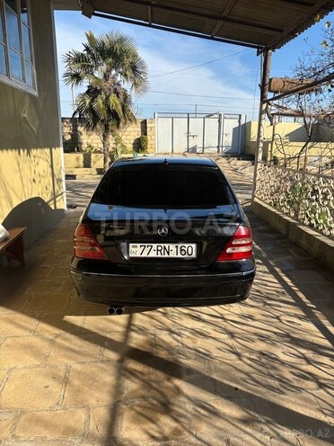 Mercedes C 220 2004, 218,807 km - 2.1 л - Neftçala