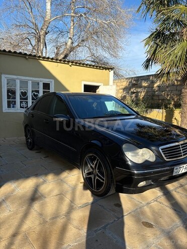 Mercedes C 220 2004, 218,807 km - 2.1 л - Neftçala