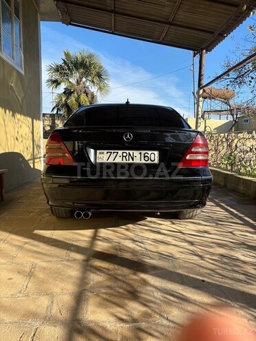 Mercedes C 220 2004, 218,807 km - 2.1 л - Neftçala