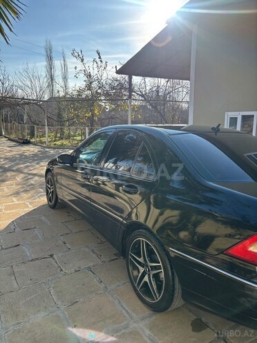 Mercedes C 220 2004, 218,807 km - 2.1 л - Neftçala