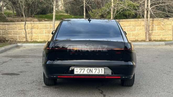 Hyundai Grandeur-11