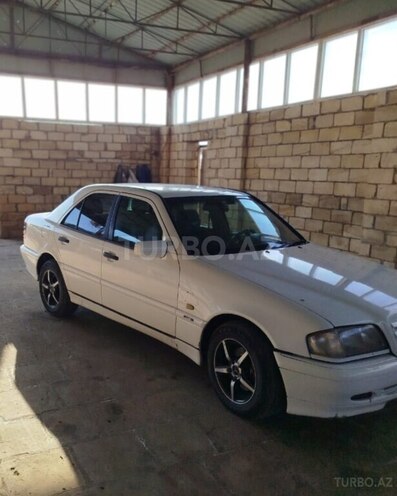 Mercedes C 220 1999, 400,000 km - 2.2 l - Salyan