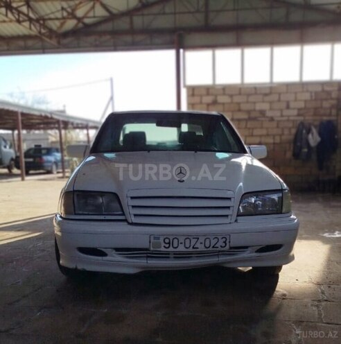 Mercedes C 220 1999, 400,000 km - 2.2 l - Salyan