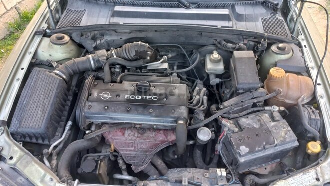 Opel Vectra 1996, 300,000 km - 1.8 l - Bakı