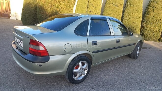 Opel Vectra 1996, 300,000 km - 1.8 l - Bakı