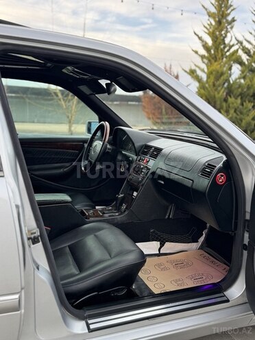Mercedes C 240 1999, 284,698 km - 2.6 l - Sabirabad