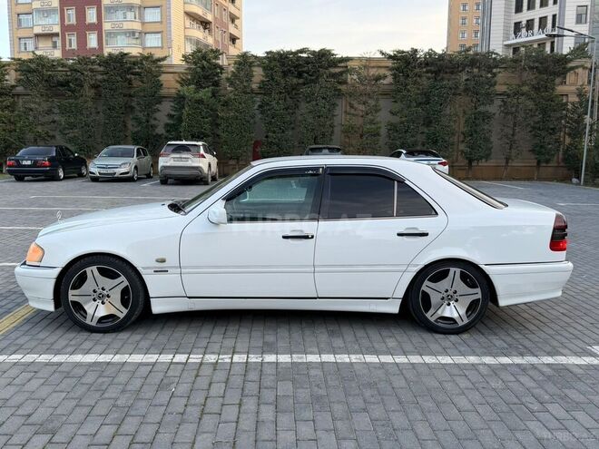 Mercedes C 240 2000, 310,000 km - 2.4 l - Bakı