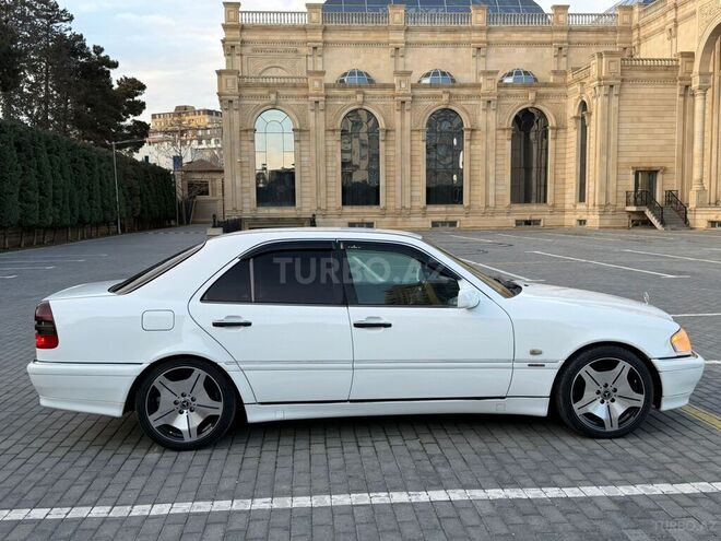 Mercedes C 240 2000, 310,000 km - 2.4 l - Bakı