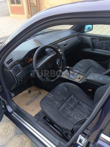Mercedes E 280 1996, 325,654 km - 2.8 l - Gəncə