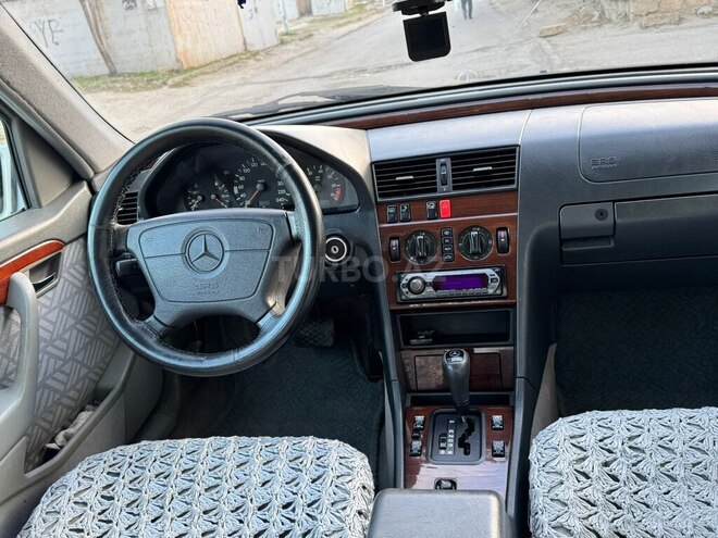 Mercedes C 200 1995, 318,000 km - 2.0 l - Sumqayıt