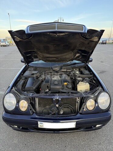 Mercedes E 240 1998, 323,000 km - 2.4 l - Sumqayıt