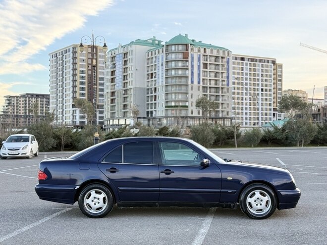 Mercedes E 240 1998, 323,000 km - 2.4 l - Sumqayıt