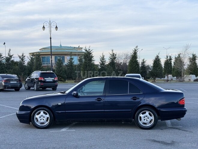 Mercedes E 240 1998, 323,000 km - 2.4 l - Sumqayıt