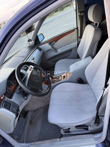 Mercedes E 240 1998, 323,000 km - 2.4 l - Sumqayıt