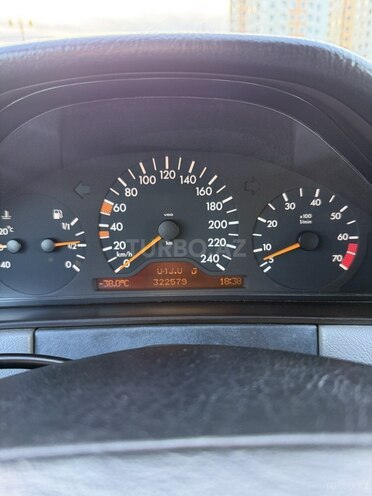 Mercedes E 240 1998, 323,000 km - 2.4 l - Sumqayıt