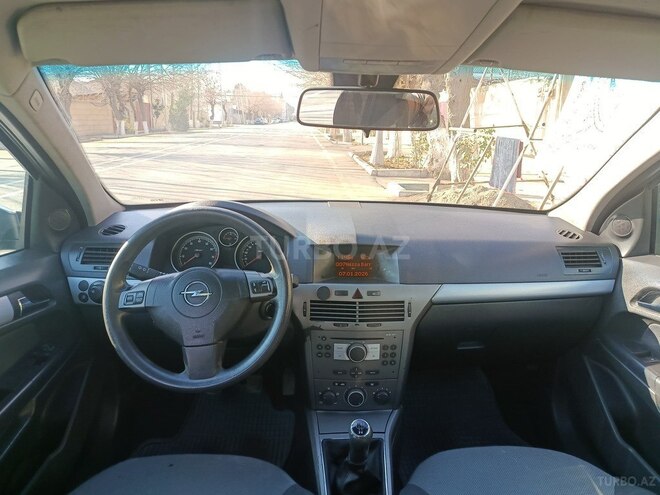 Opel Astra 2005, 300,000 km - 1.4 l - Bakı