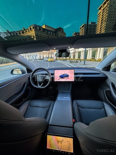Tesla Model 3-7
