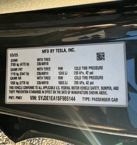 Tesla Model 3-10