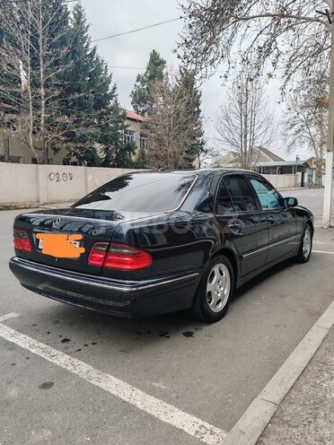 Mercedes E 240 2000, 284,742 km - 2.6 l - Ağdaş