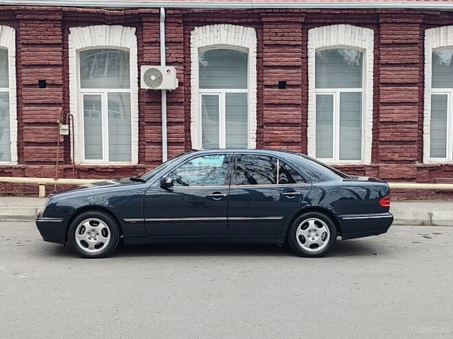 Mercedes E 240 2000, 284,742 km - 2.6 l - Ağdaş