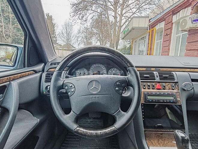 Mercedes E 240 2000, 284,742 km - 2.6 l - Ağdaş