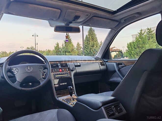 Mercedes E 240 2000, 284,742 km - 2.6 l - Ağdaş
