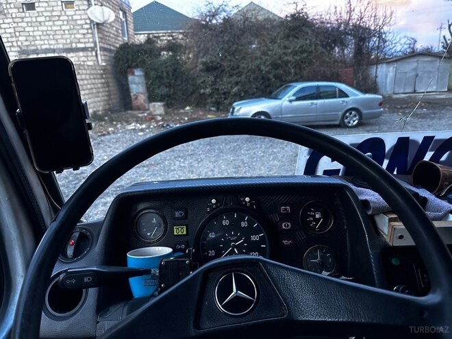 Mercedes 410 D-7