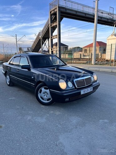 Mercedes E 230 1996, 261,000 km - 2.3 l - Sumqayıt