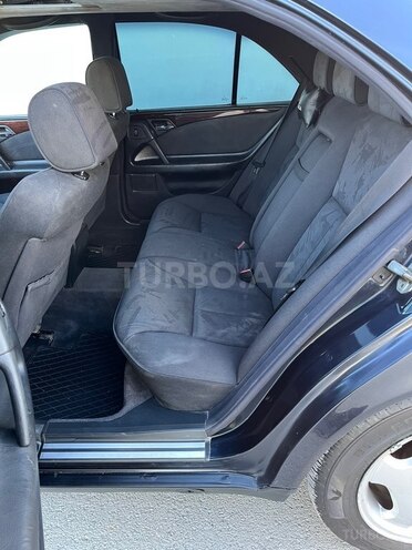 Mercedes E 230 1996, 261,000 km - 2.3 l - Sumqayıt