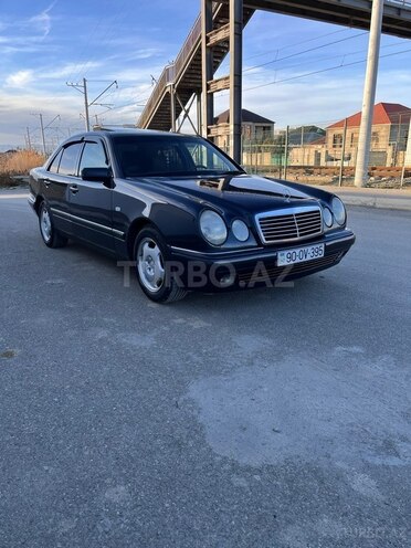 Mercedes E 230 1996, 261,000 km - 2.3 l - Sumqayıt