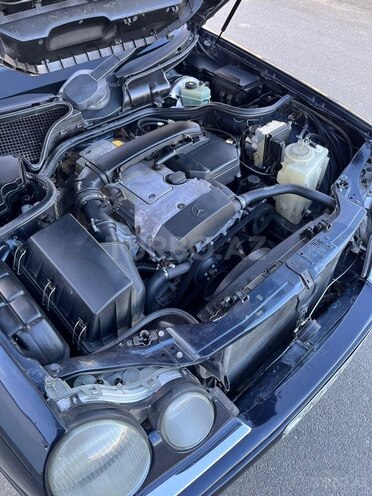 Mercedes E 230 1996, 261,000 km - 2.3 l - Sumqayıt