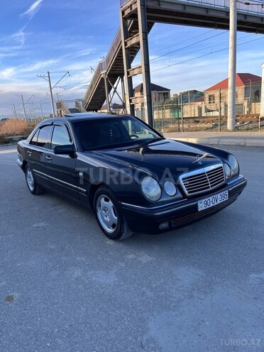 Mercedes E 230 1996, 261,000 km - 2.3 l - Sumqayıt