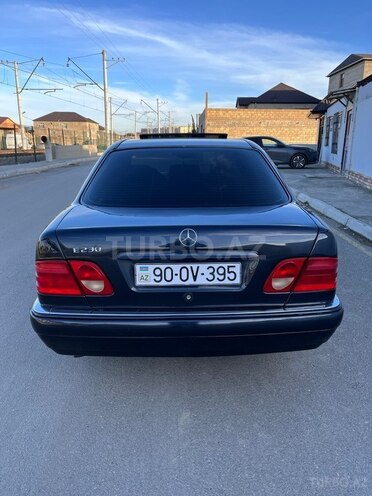 Mercedes E 230 1996, 261,000 km - 2.3 l - Sumqayıt