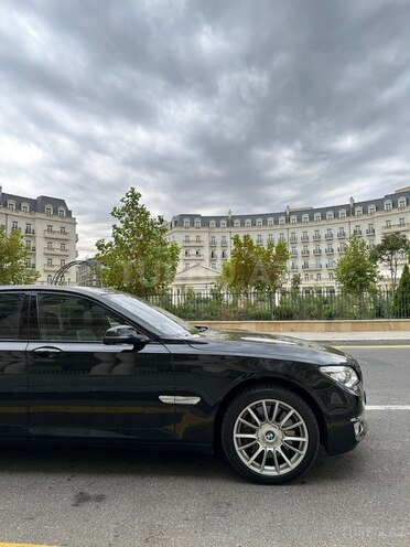 BMW 750 2015, 209,000 km - 4.4 l - Bakı
