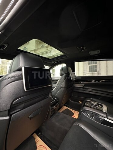 BMW 750 2015, 209,000 km - 4.4 l - Bakı