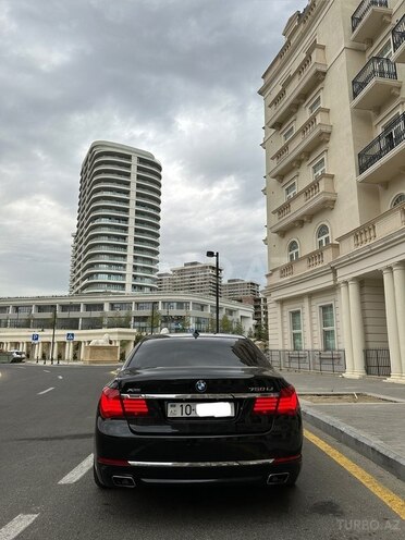 BMW 750 2015, 209,000 km - 4.4 l - Bakı