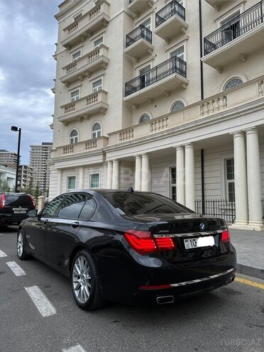 BMW 750 2015, 209,000 km - 4.4 l - Bakı
