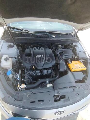 Kia Optima-11