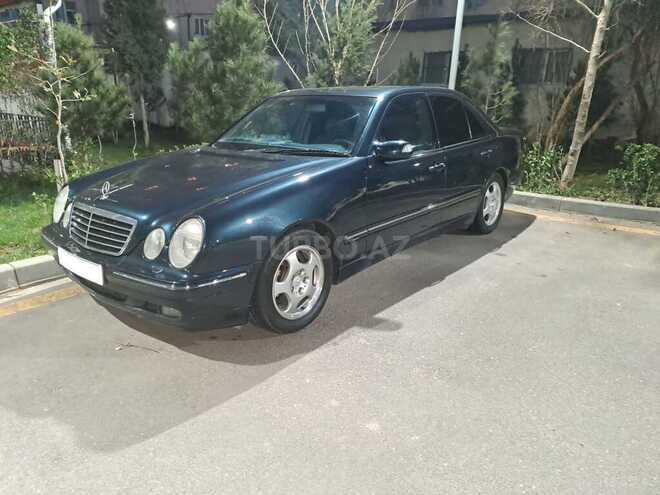 Mercedes E 240 2000, 210,000 km - 2.6 л - Bakı