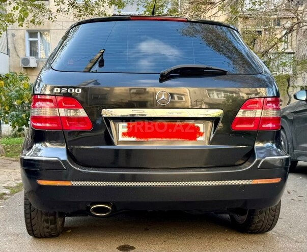 Mercedes B 200-9