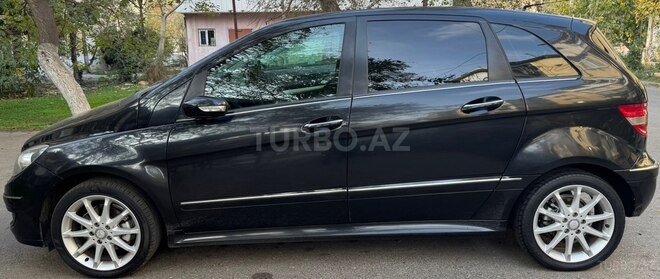 Mercedes B 200-7